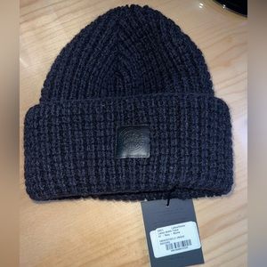 NWT BLACK CANADA GOOSE BEANIE